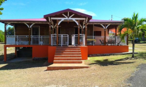 Maison de 3 chambres avec jardin clos et wifi a Anse Bertrand a 7 km de la plage